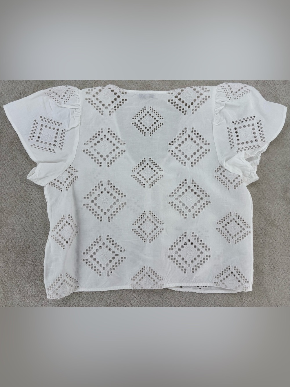 Madewell Eyelet Flutter-Sleeve Top, Eyelet White. - Picture 3 of 13